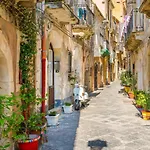 Tiche Home 200M From Sea - Happy Rentals