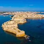 Tiche Home 200M From Sea - Happy Rentals